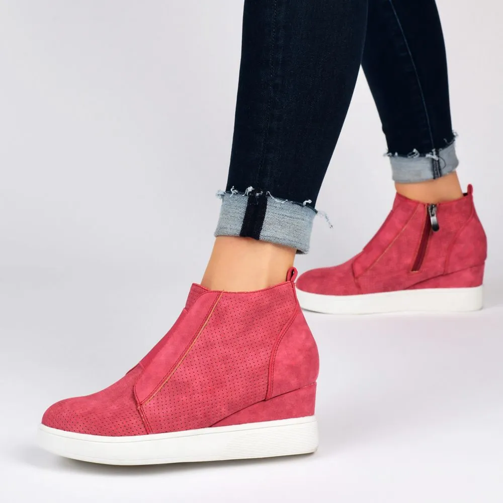 Journee Collection  WOMENS CLARA WEDGE SNEAKER