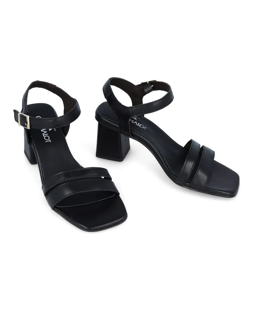 Kissia 662 Black leather sandal with chunky heel