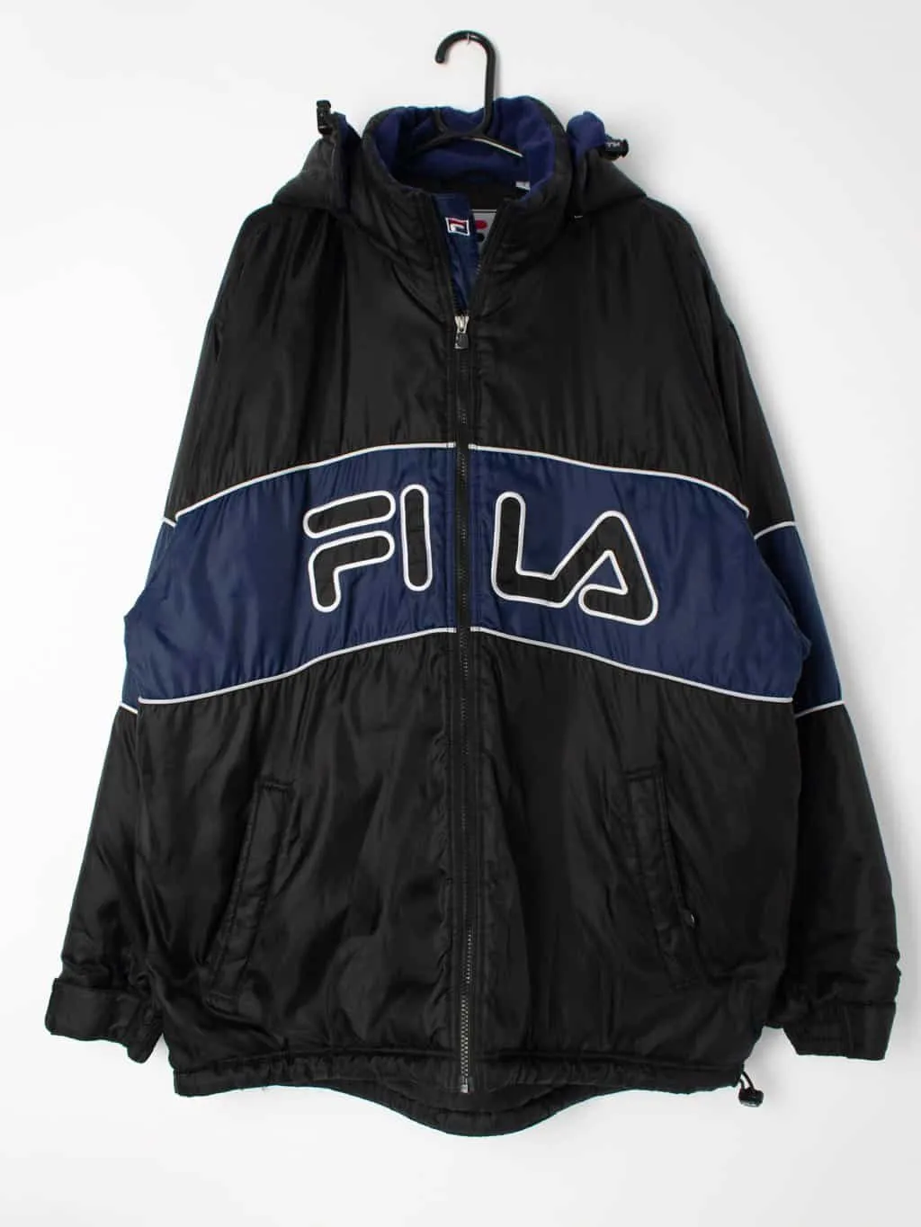 Mens vintage Fila spellout puffer jacket with detachable hood and elasticated cuffs and hem – 2XL