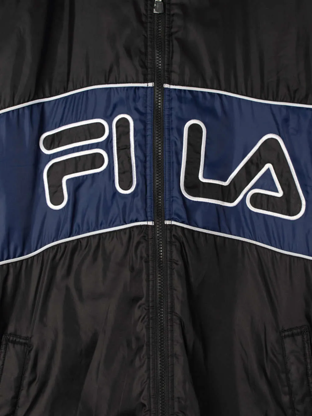 Mens vintage Fila spellout puffer jacket with detachable hood and elasticated cuffs and hem – 2XL