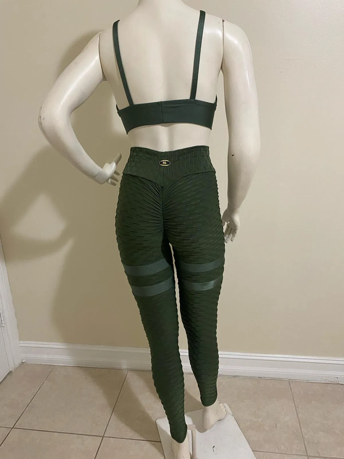 SCRUNCH BOOTY GREEN WAVE SET NO RETURN