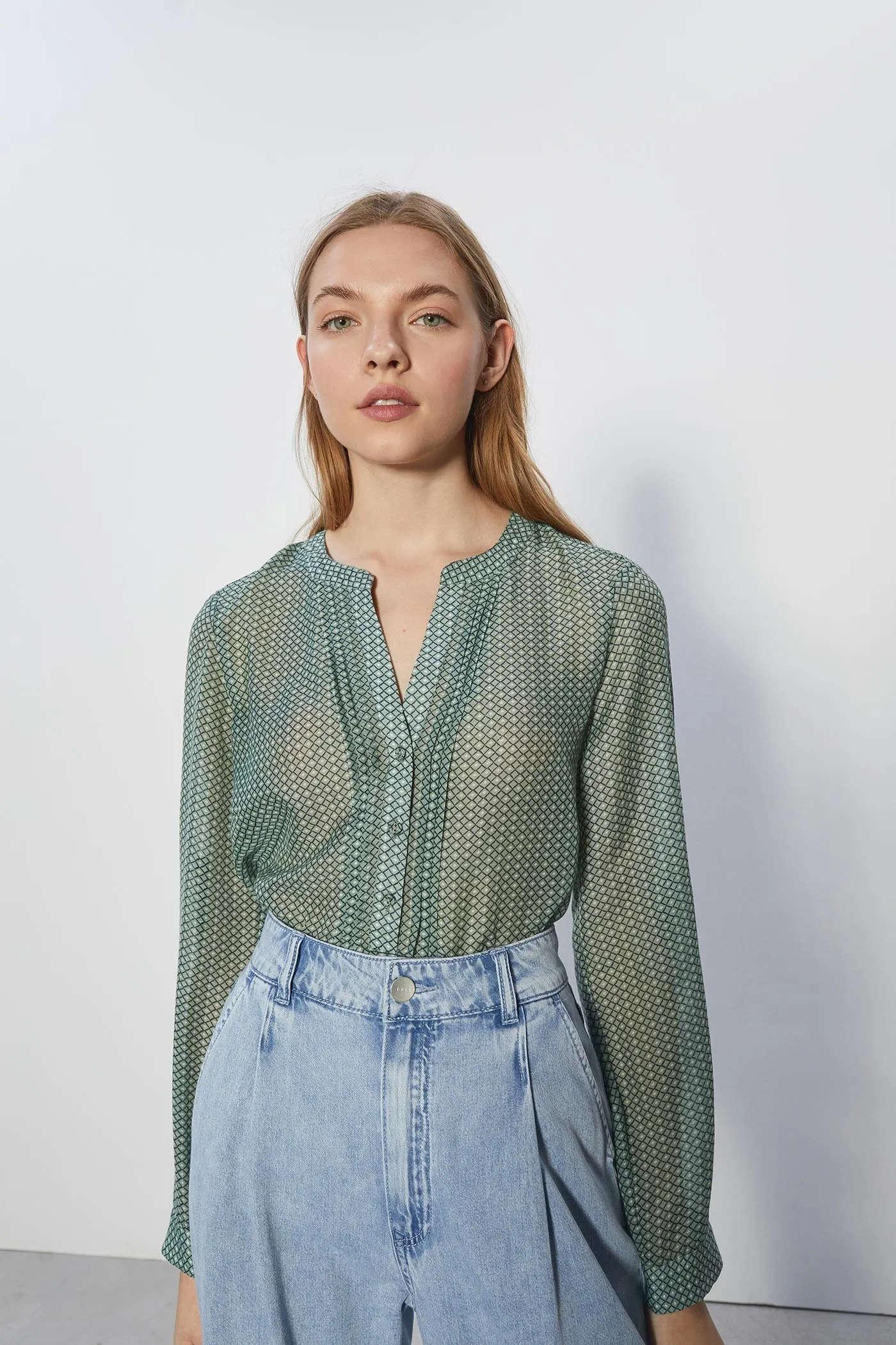 Sfera  |Shirts & Blouses