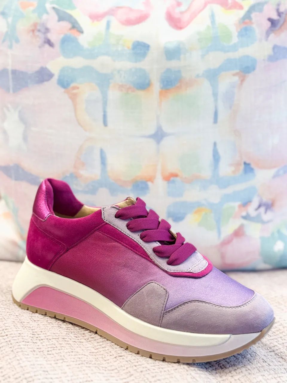 Softwaves Capri Sneaker- Fuchsia Gradient