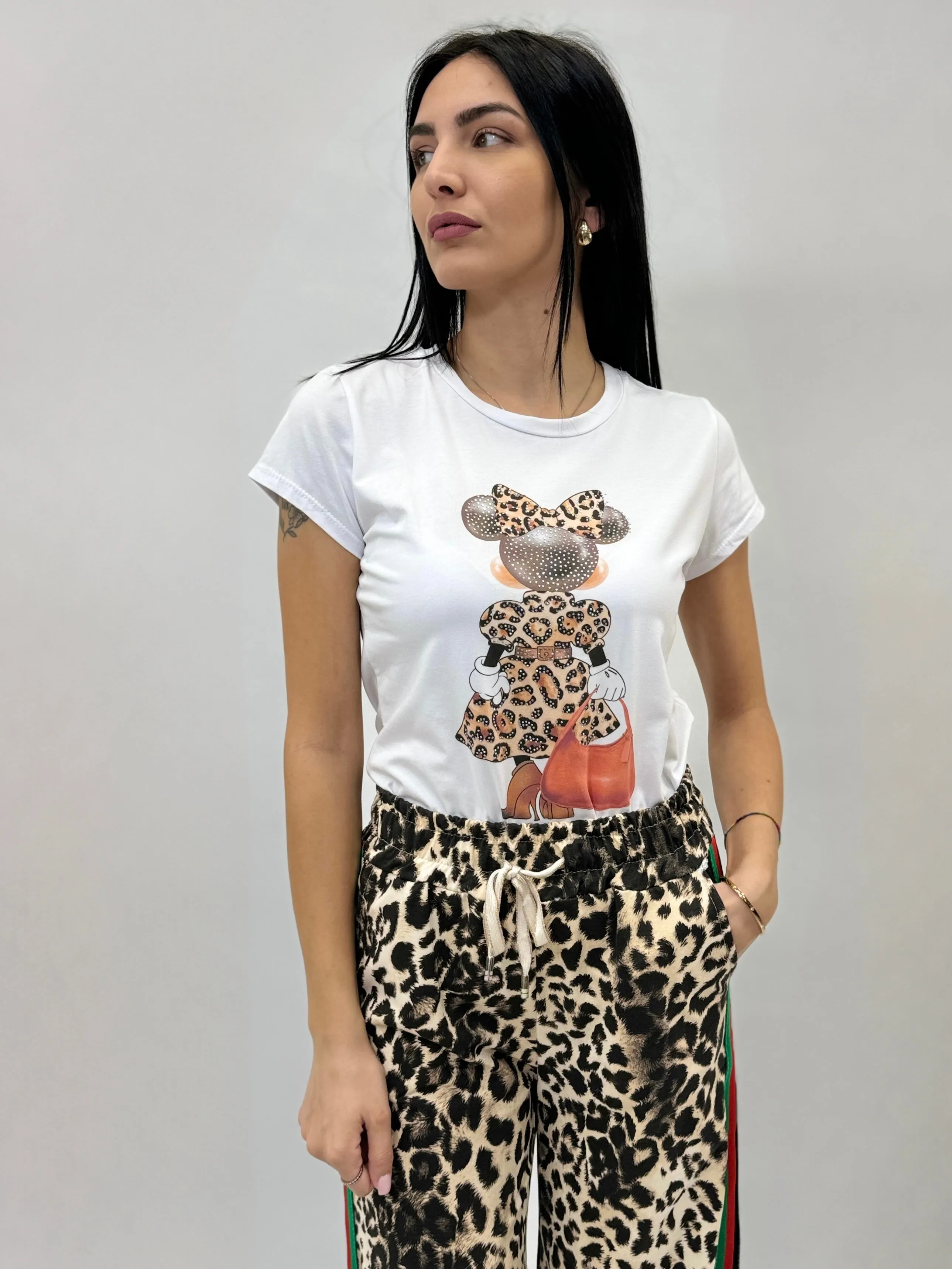 T-shirt in cotone con stampa maculata