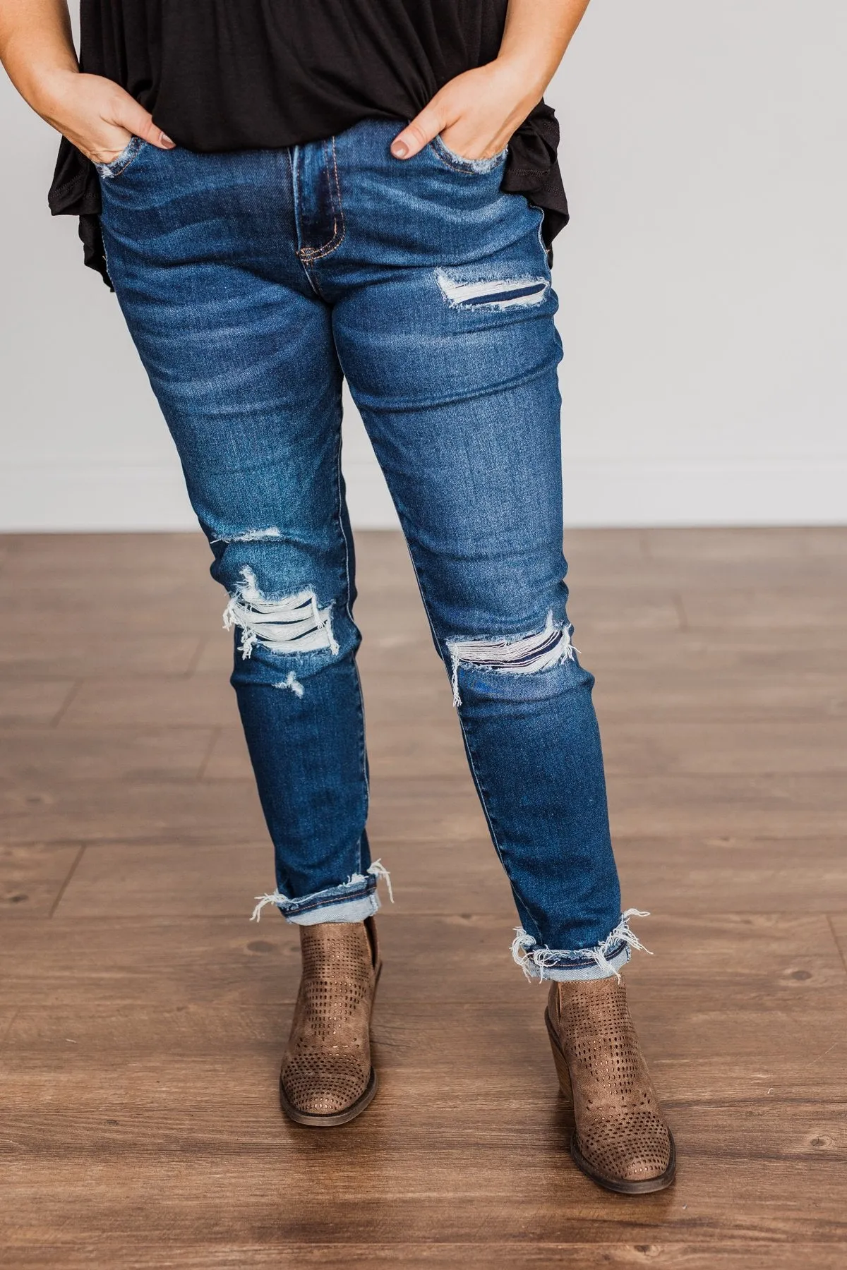 Vervet Mid-Rise Skinny Jean- Kristine Wash