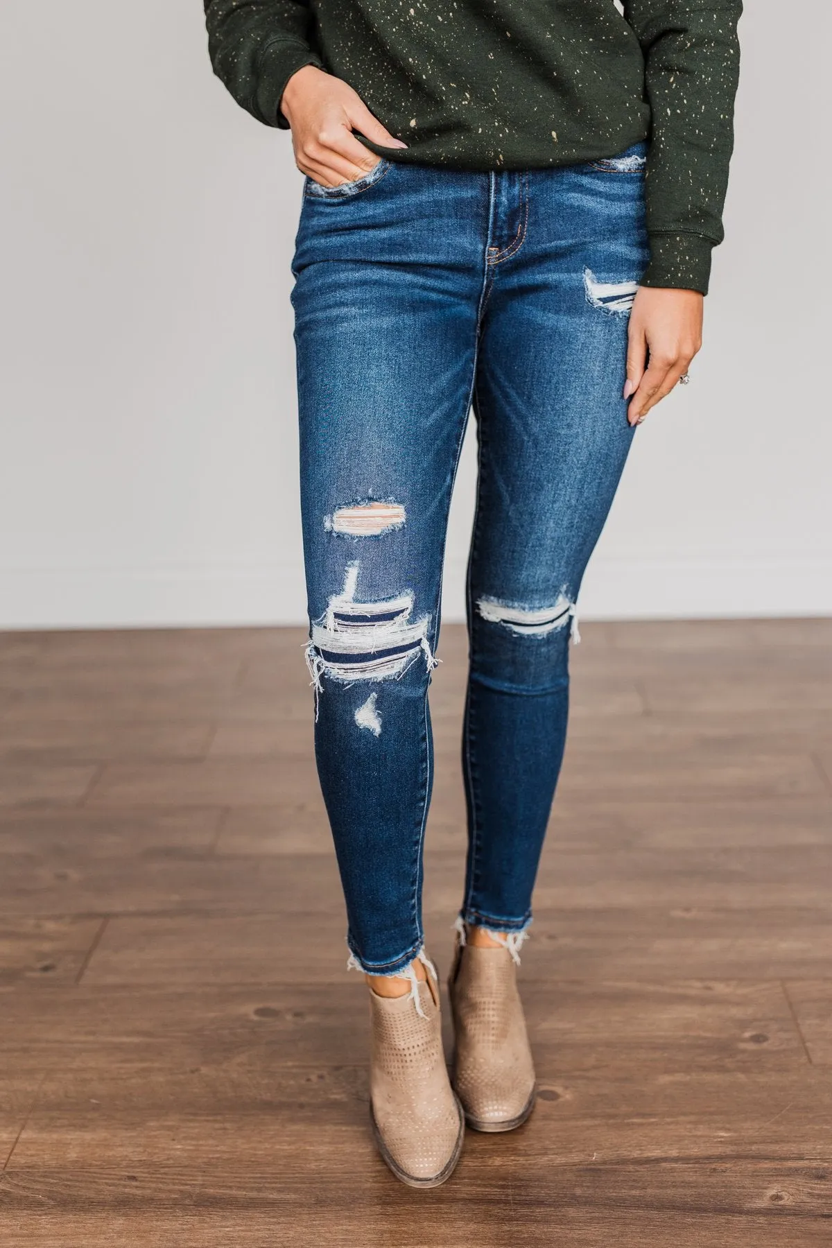 Vervet Mid-Rise Skinny Jean- Kristine Wash